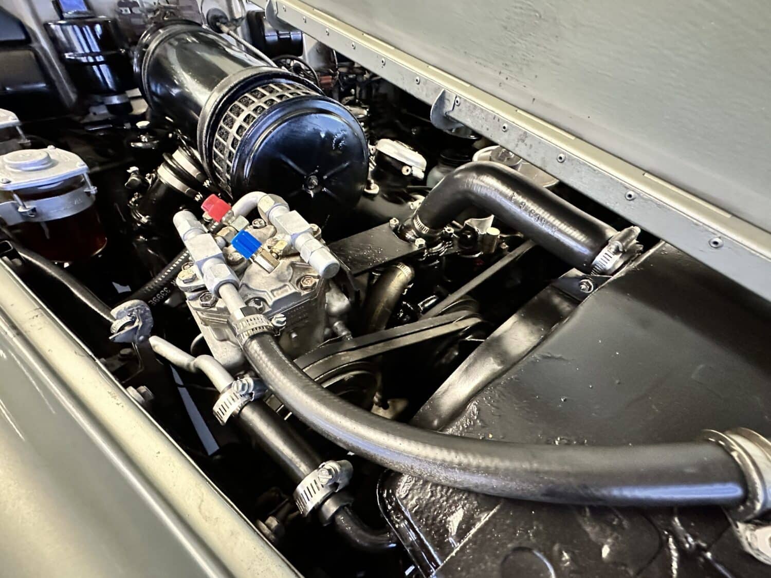 Engine bay of the Rolls-Royce Silver Cloud I LWB 4.9L I6 engine.